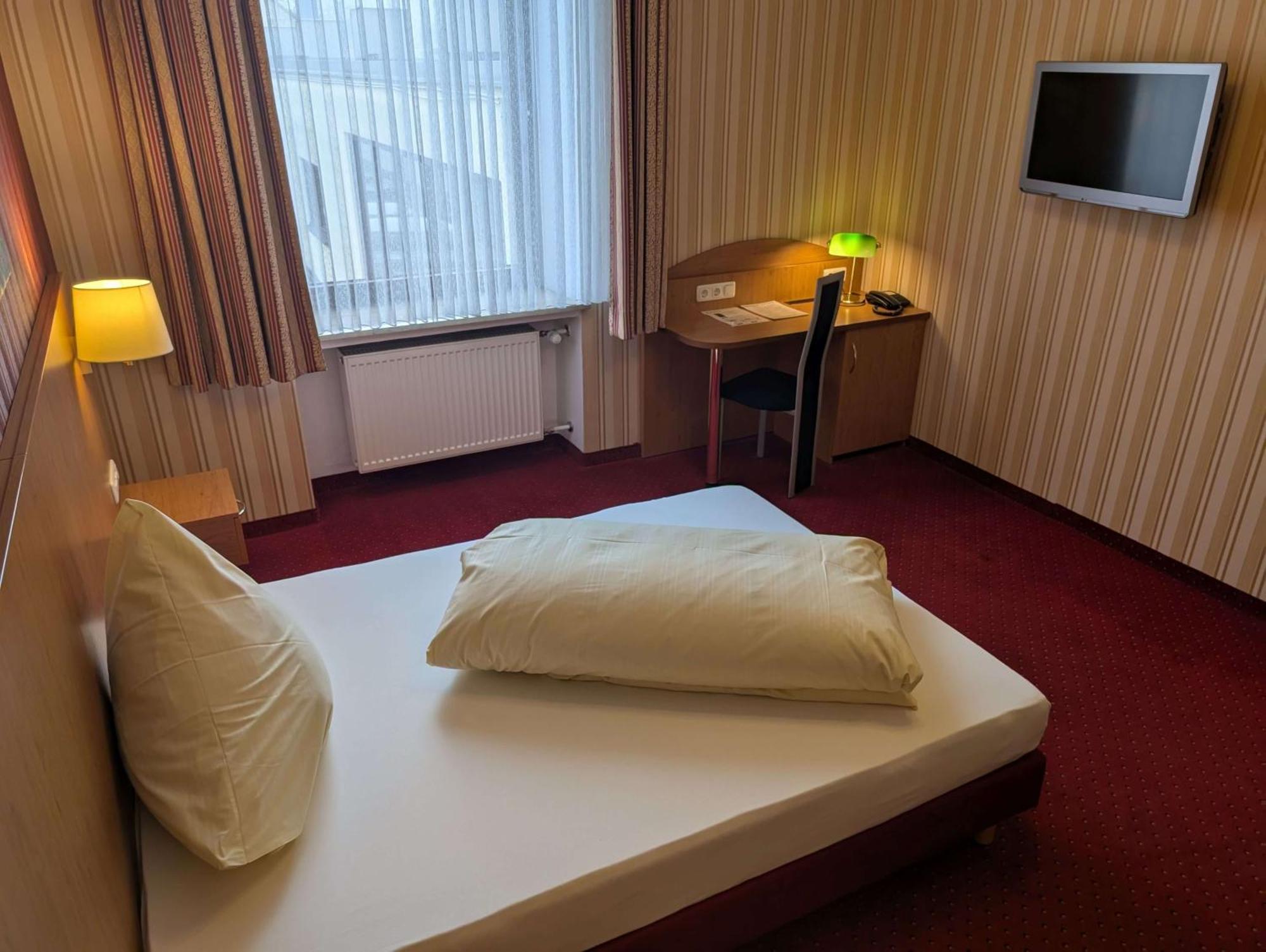 Stadthotel Augsburg Exterior photo