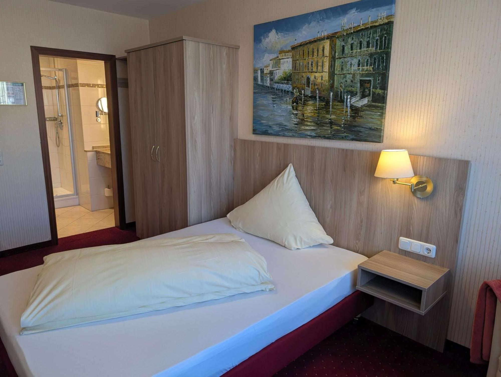 Stadthotel Augsburg Exterior photo